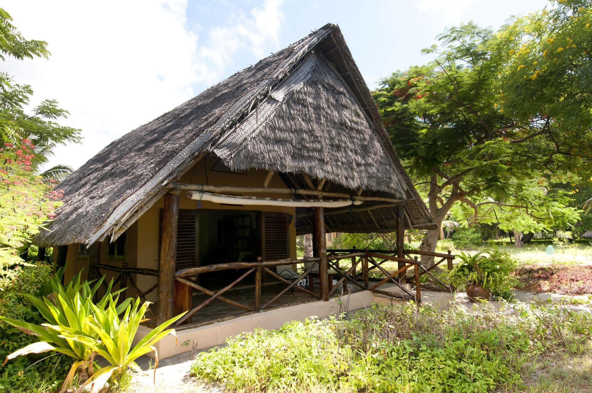 Kinasi Lodge Utende Dış mekan fotoğraf